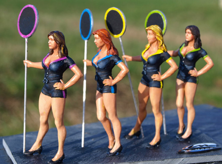 LeMansMiniatures Gridgirls 4x