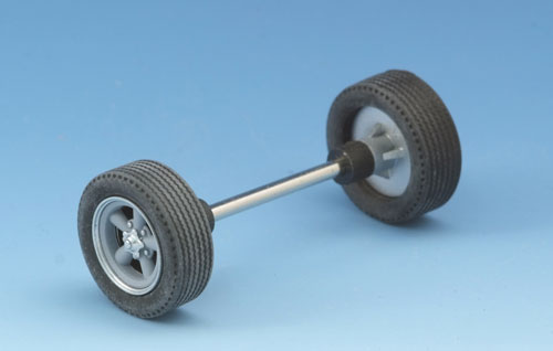 MRRC front axle with Cheetah rims