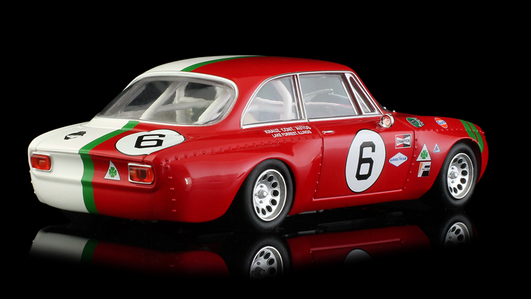 RevoSlot Alfa Romeo GTA  rot-wei # 7