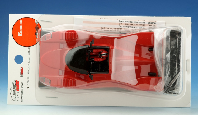 RevoSlot Ferrari SP 333  Presentation long  body kit