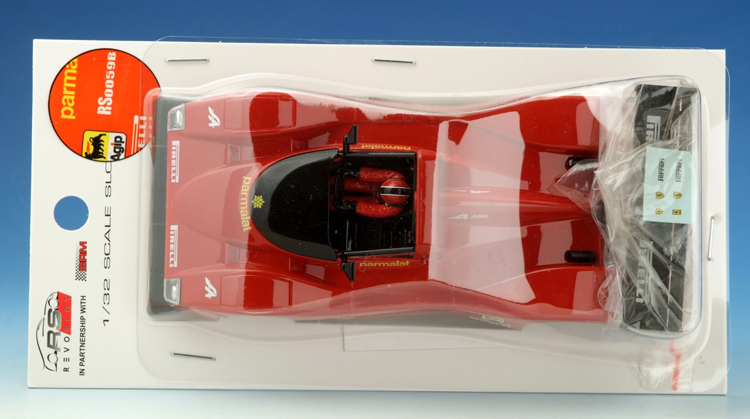 RevoSlot Ferrari SP 333  Presentation short  body kit