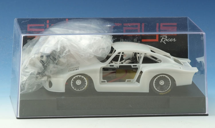 Sideways Porsche 935 / 77 - white kit