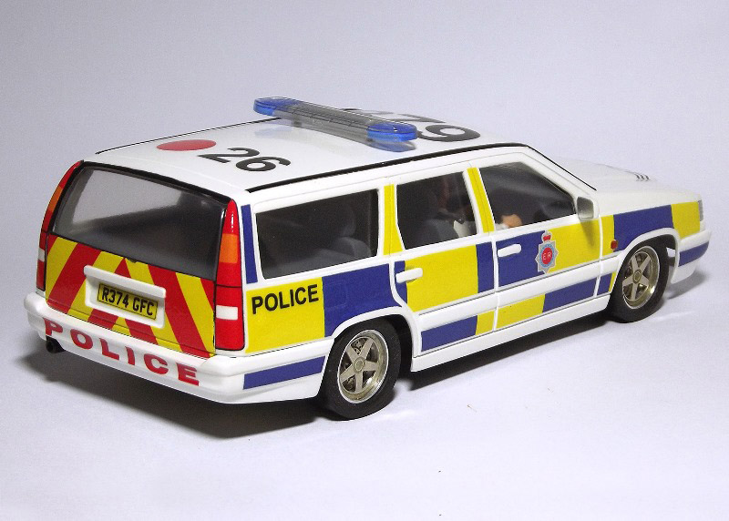 RedLine Volvo 850 estate - Police - KIT